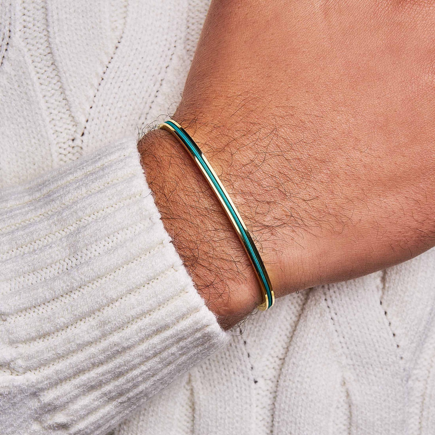 Gouden Cuff Armband met Turquoise Touw